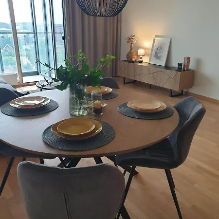 Stunning View Near Ferry To Smiltyne Apartman *