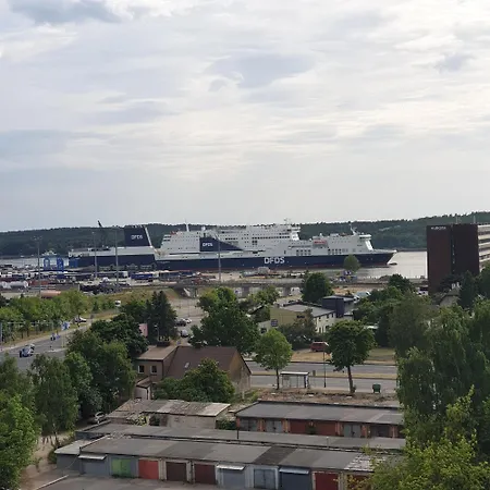 Stunning View Near Ferry To Smiltyne Apartman *