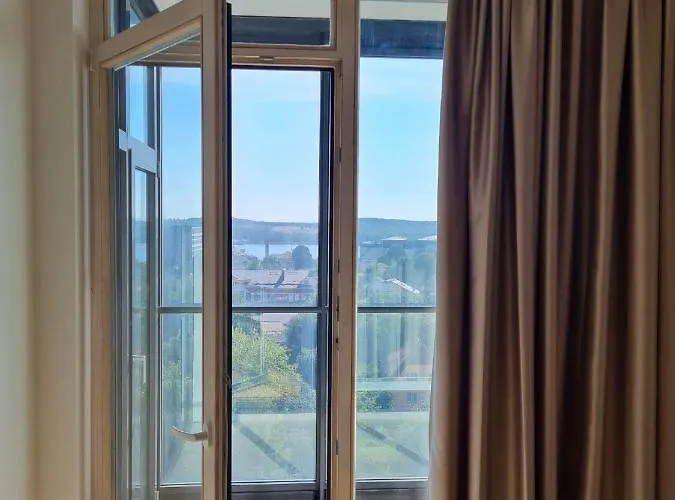 Stunning View Near Ferry To Smiltyne